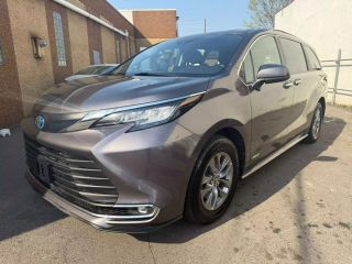 Image of 2021 TOYOTA SIENNA