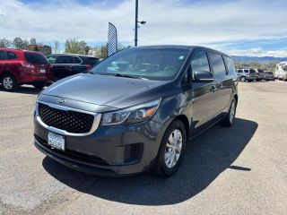 2017 KIA SEDONA LX