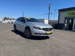 2016 VOLVO V60 T5 CROSS COUNTRY PLATINUM