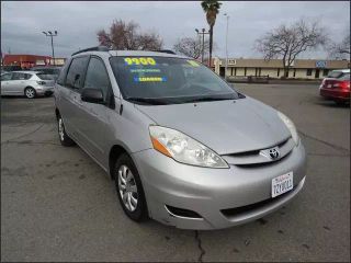 2010 TOYOTA SIENNA LE