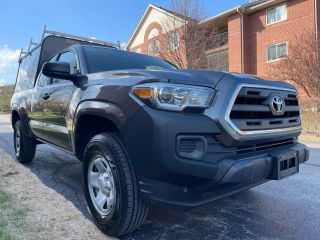 2017 TOYOTA TACOMA SR