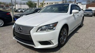 Image of 2016 LEXUS LS