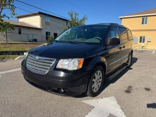 Image of 2010 CHRYSLER TOWN & COUNTRY