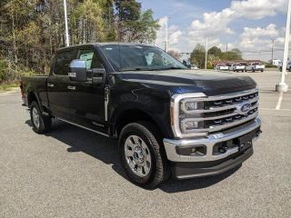 2025 FORD F-250 SUPER DUTY LARIAT