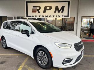 Image of 2024 CHRYSLER PACIFICA HYBRID