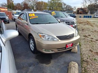 2004 TOYOTA CAMRY XLE