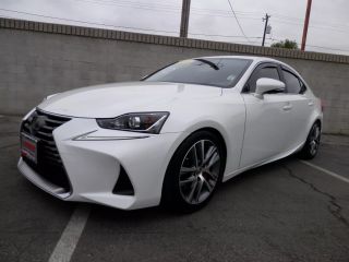 2018 LEXUS IS 300