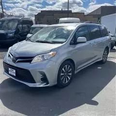 2019 TOYOTA SIENNA LE