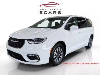 Image of 2022 CHRYSLER PACIFICA HYBRID TOURING L VAN 4D      