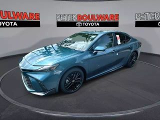2025 TOYOTA CAMRY SE SEDAN 4D