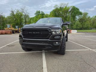 Image of 2019 RAM 1500 CREW CAB