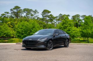 Image of 2023 HYUNDAI ELANTRA