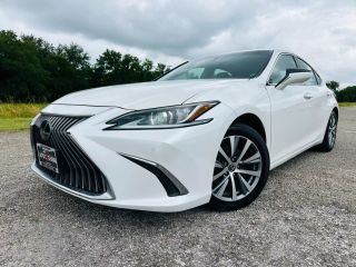 Image of 2019 LEXUS ES