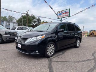 Image of 2017 TOYOTA SIENNA XLE PREMIUM MINIVAN 4D