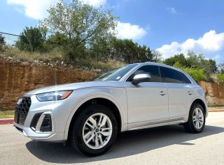 Image of 2022 AUDI Q5 AWD