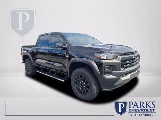 2025 CHEVROLET COLORADO CREW CAB TRAIL BOSS PICKUP 4D 5 FT