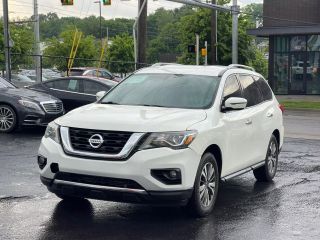 Image of 2017 NISSAN PATHFINDER
