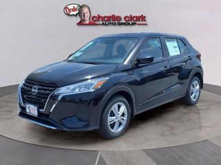 2025 NISSAN KICKS PLAY BASE