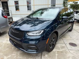 Image of 2022 CHRYSLER PACIFICA HYBRID