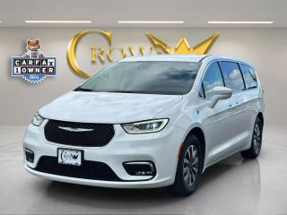 Image of 2022 CHRYSLER PACIFICA HYBRID