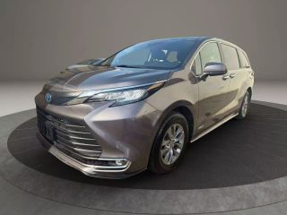 Image of 2021 TOYOTA SIENNA