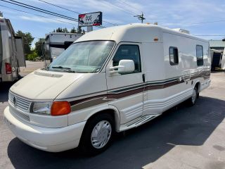 Image of 1999 WINNEBAGO RIALTA SERIES