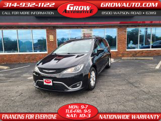 Image of 2017 CHRYSLER PACIFICA