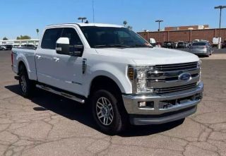 2019 FORD F250 SUPER DUTY CREW CAB PICKUP V8, TURBO DIESEL, 6.7 LITER LARIAT PICKUP 4D 6 3/4 FT at Road King Auto Sales Hollywood, FL 33023 26.00210653556174, -80.20401734231162