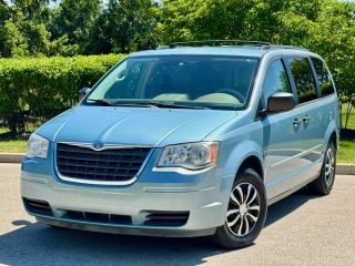 Image of CHRYSLER TOWN & COUNTRY