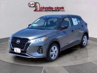 2025 NISSAN KICKS PLAY BASE