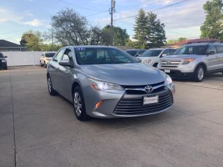 2017 TOYOTA CAMRY LE