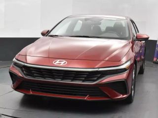 2024 HYUNDAI ELANTRA SEDAN 4-CYL, 2.0 LITER SEL SEDAN 4D