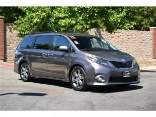 Image of 2015 TOYOTA SIENNA