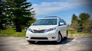 2015 TOYOTA SIENNA XLE PREMIUM