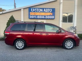 2013 TOYOTA SIENNA XLE