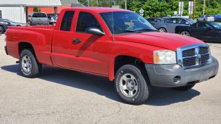 2005 DODGE DAKOTA ST