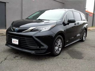 2021 TOYOTA SIENNA LE
