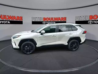 2022 TOYOTA RAV4 SE