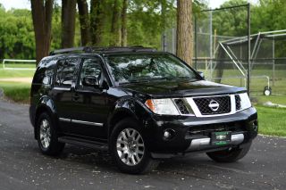 2012 NISSAN PATHFINDER LE
