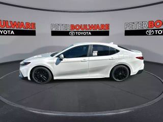 2025 TOYOTA CAMRY SE SEDAN 4D