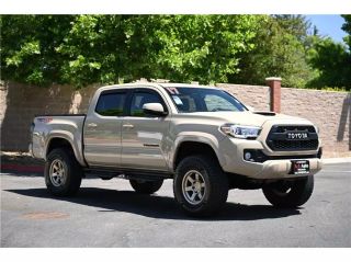 Image of 2017 TOYOTA TACOMA DOUBLE CAB