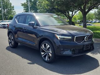2025 VOLVO XC40 B5 ULTRA BRIGHT THEME SPORT UTILITY 4D