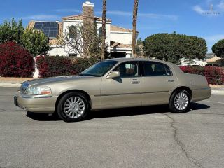 2004 LINCOLN TOWN CAR SIGNATURE