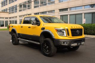 Image of 2017 NISSAN TITAN XD CREW CAB