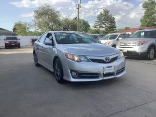 2014 TOYOTA CAMRY SE