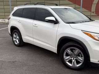 2016 TOYOTA HIGHLANDER LIMITED