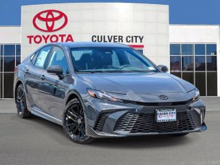 2025 TOYOTA CAMRY SE SEDAN 4D