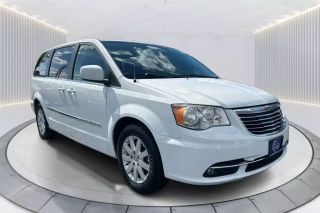 Image of 2016 CHRYSLER TOWN & COUNTRY