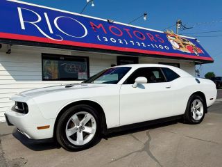 2013 Dodge Challenger - Image 18