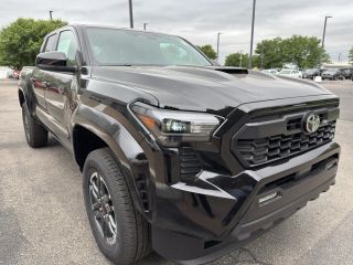 2025 TOYOTA TACOMA DOUBLE CAB TRD SPORT PICKUP 4D 5 FT